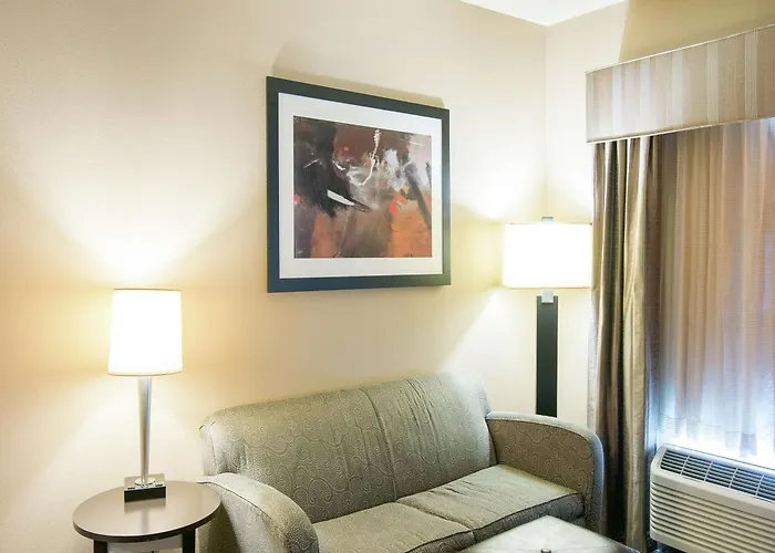 Hampton Inn & Suites Bay City