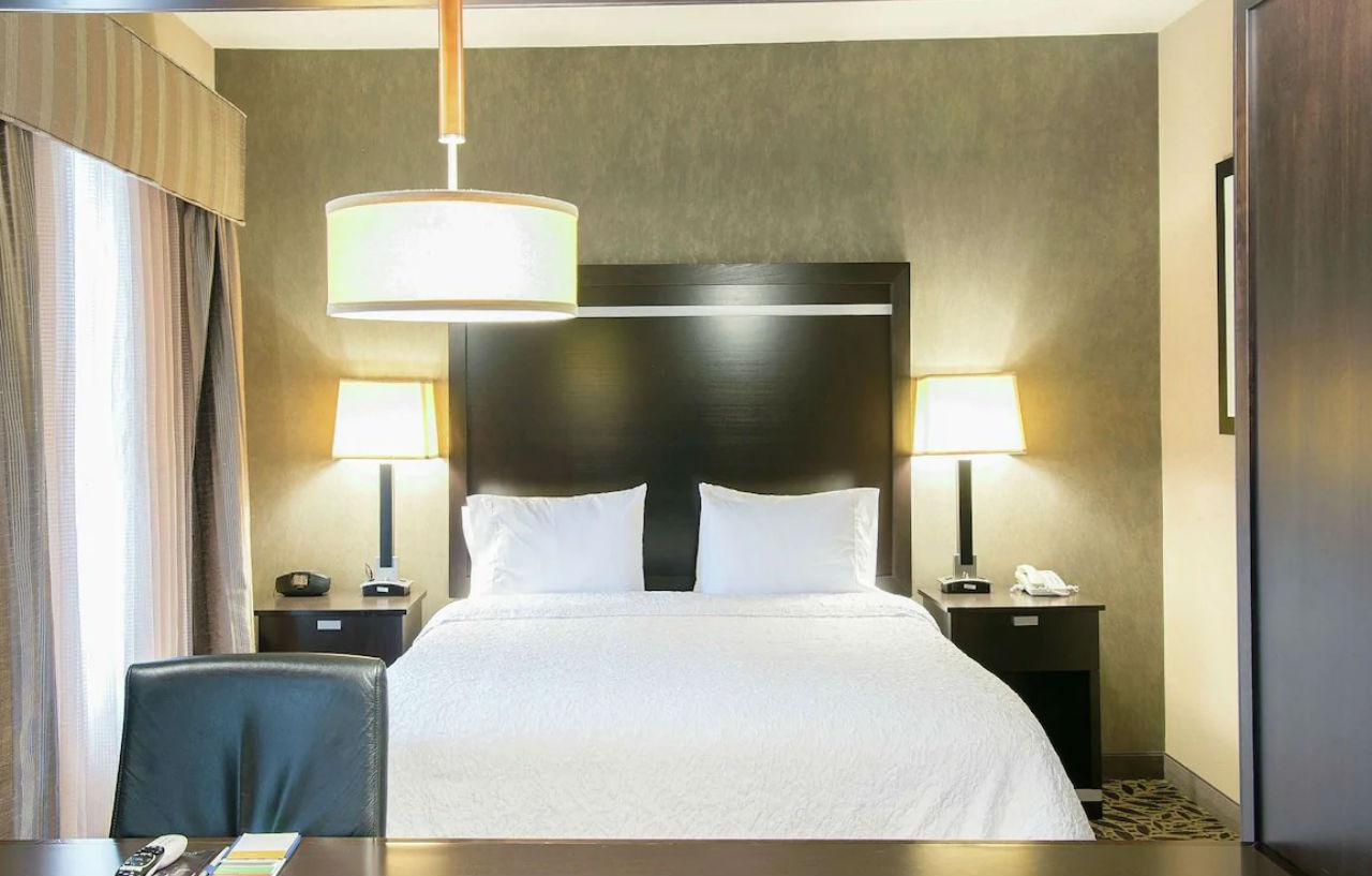 Hampton & Bay Hotel 3*