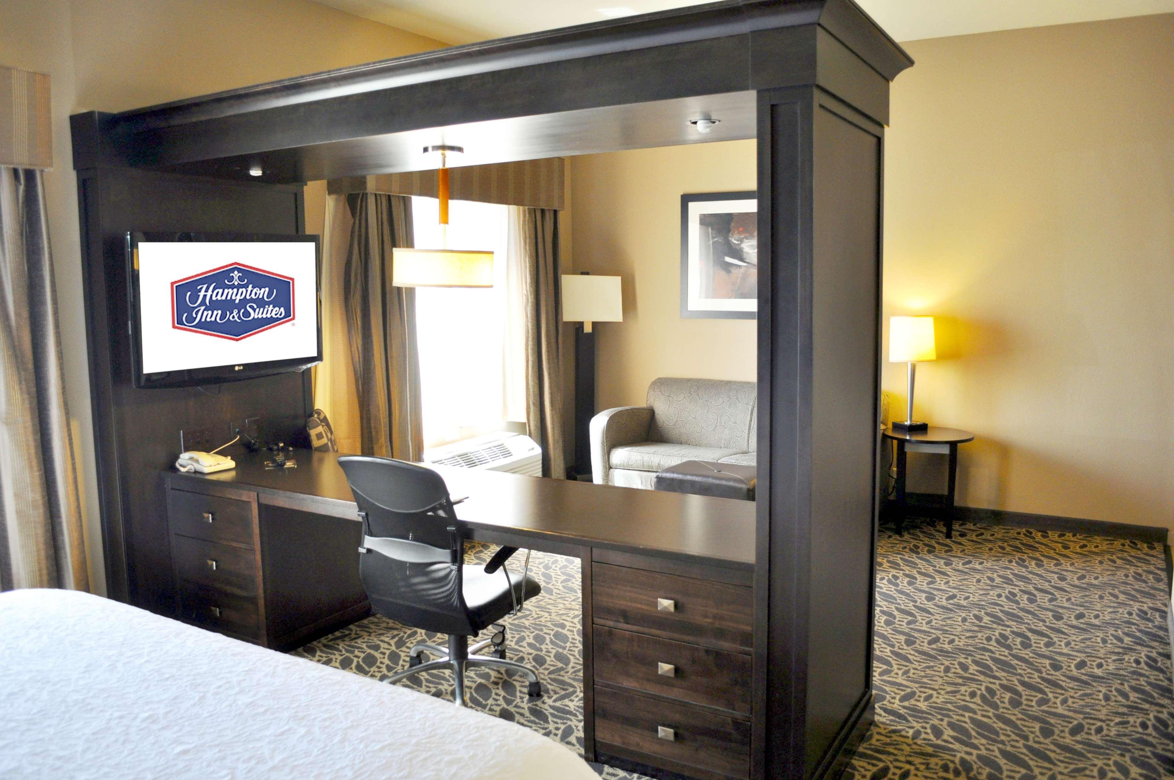 Hampton & Bay Hotel
