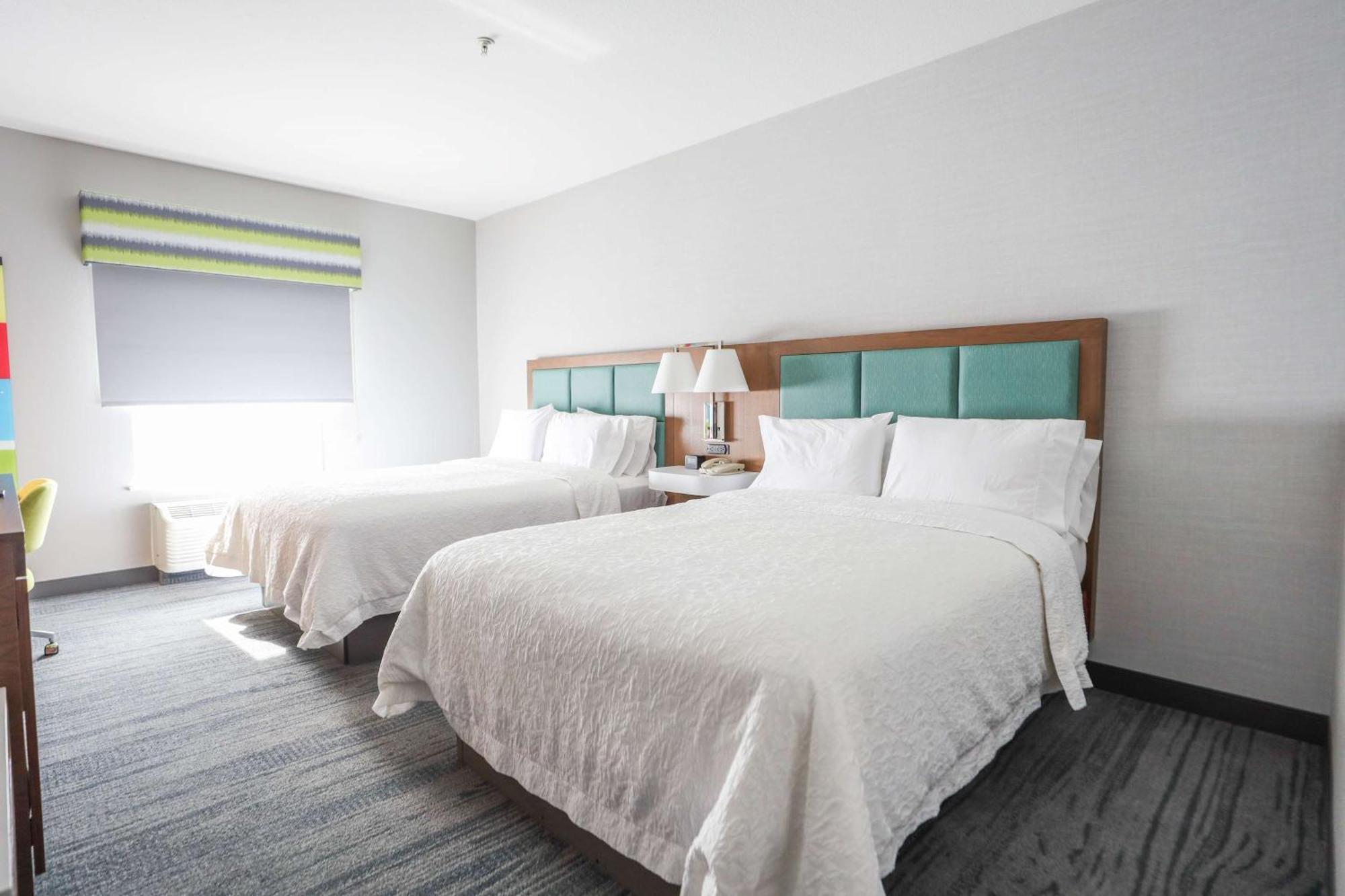Hampton & Bay Hotel