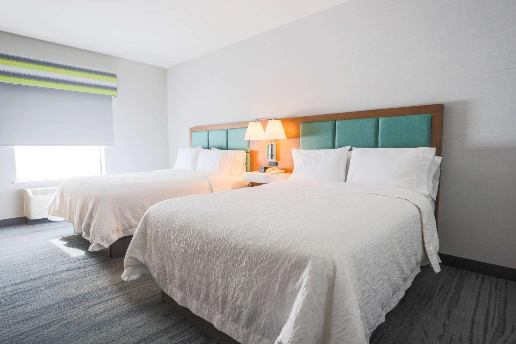 Hampton & Bay Hotel 3*