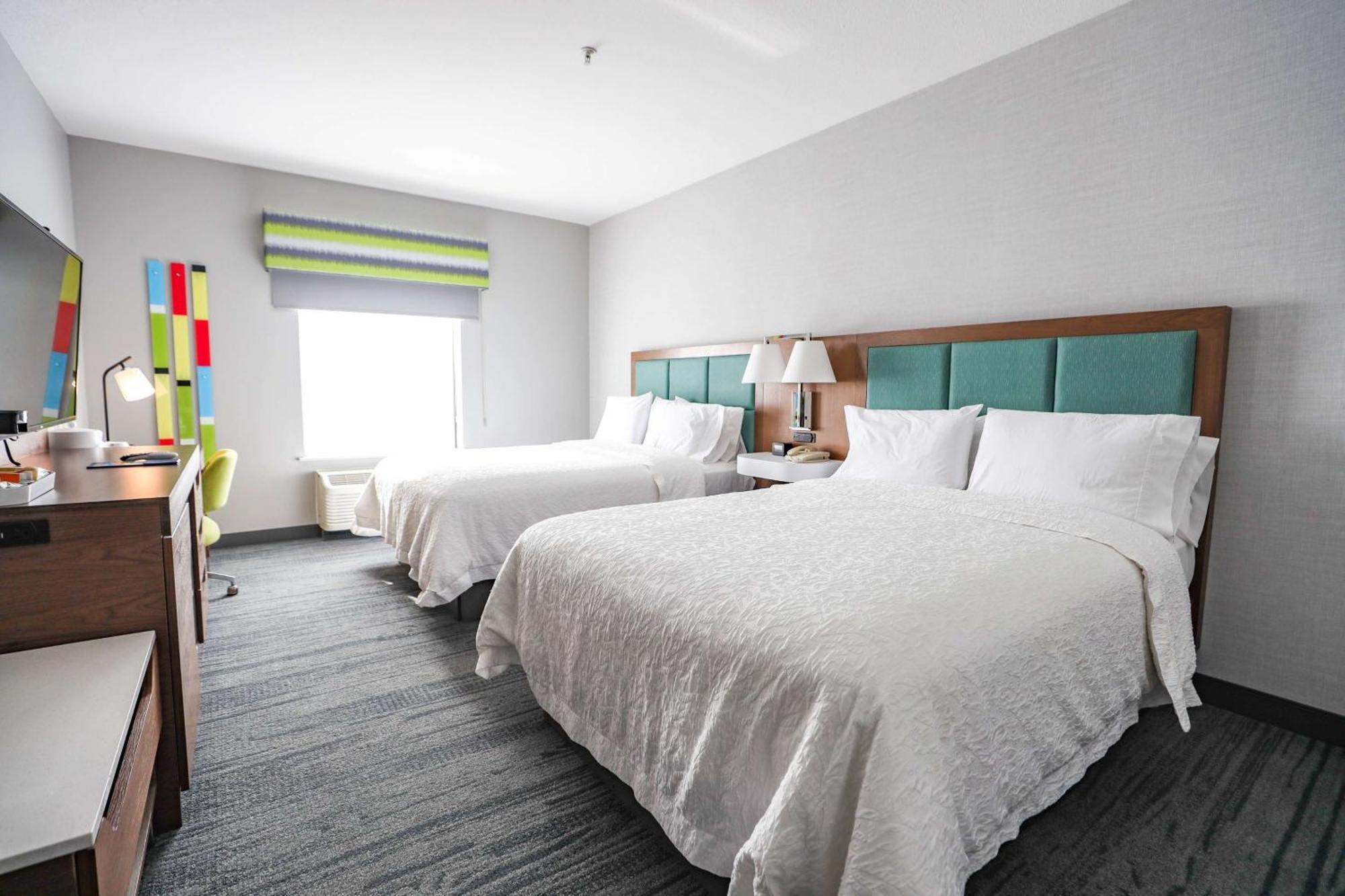 Hampton & Bay Hotel Bay City