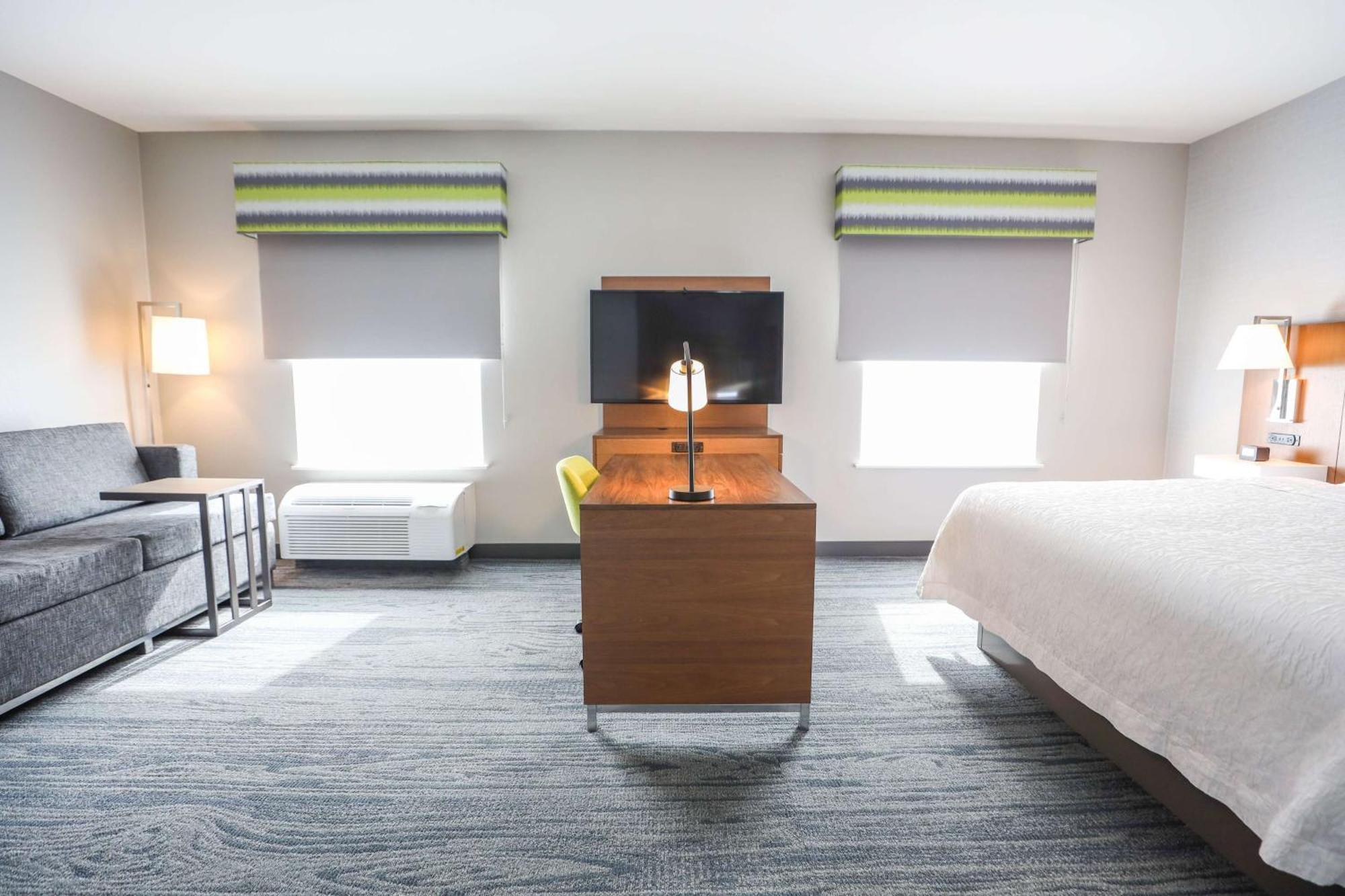 Hampton & Bay Hotel Bay City